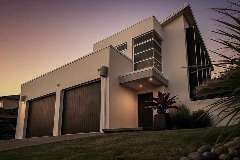 Photo of property in 16 Southworth Place, Grandview Heights, Hamilton, 3200