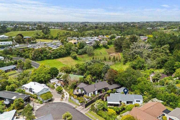 Photo of property in 6 Honnor Place, Hurdon, New Plymouth, 4310