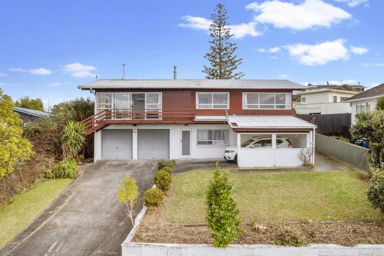 Photo of property in 3 Hartley Terrace, Massey, Auckland, 0614