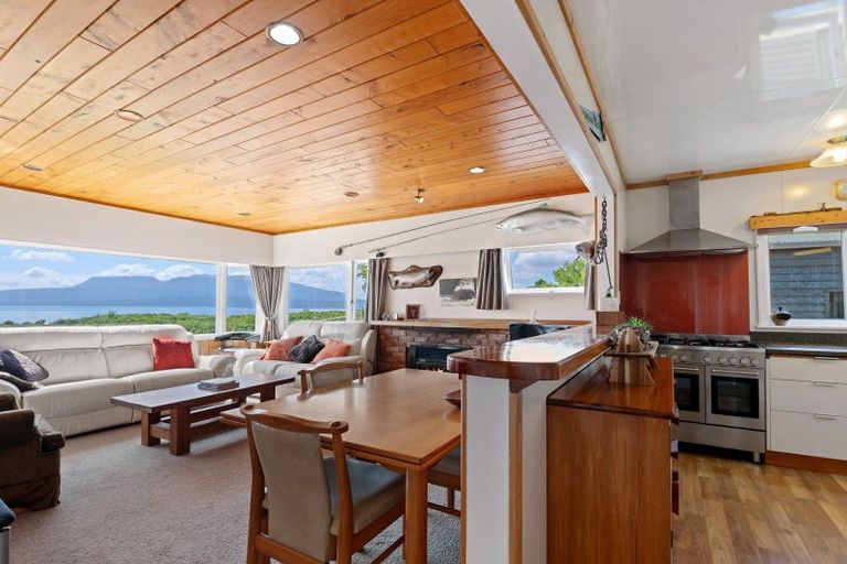 Photo of property in 84 Spencer Road, Lake Tarawera, Rotorua, 3076