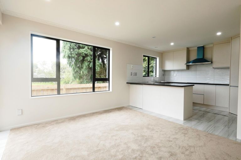 Photo of property in 11b Oxford Road, Manurewa, Auckland, 2102