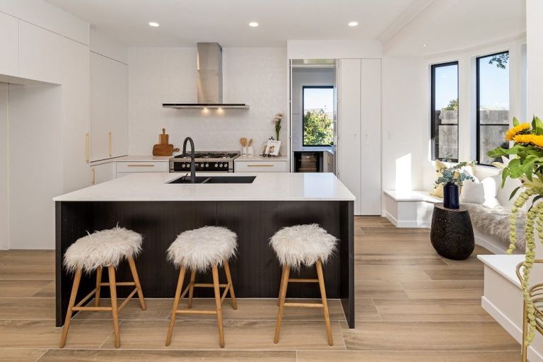 Photo of property in 8 Woodgers Way, Somerville, Auckland, 2014