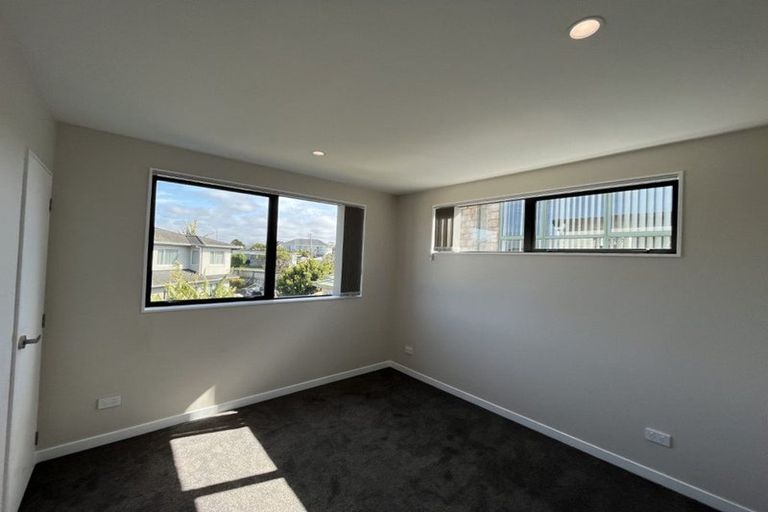 Photo of property in 431 Old Te Atatu Road, Te Atatu Peninsula, Auckland, 0610