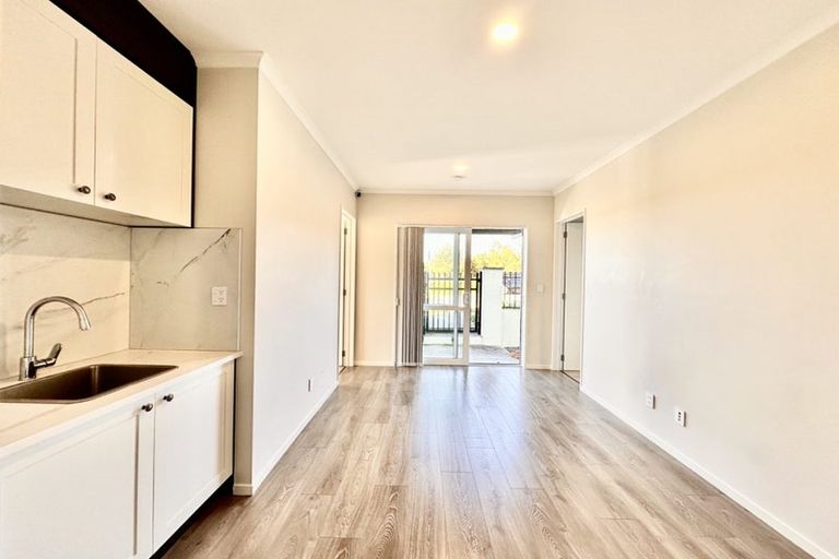 Photo of property in 97 Tir Conaill Avenue, Flat Bush, Auckland, 2019