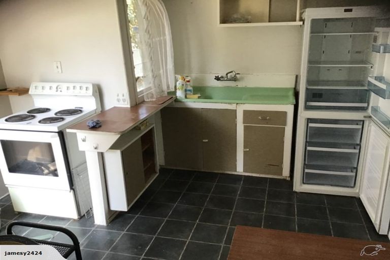 Photo of property in 39 Sutherland Road, Point Chevalier, Auckland, 1025