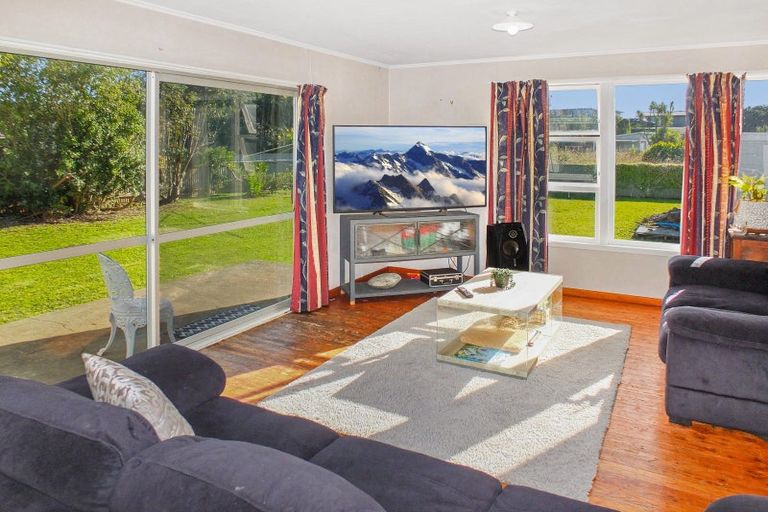 Photo of property in 3 Mark Perreau Place, Foxton, 4814