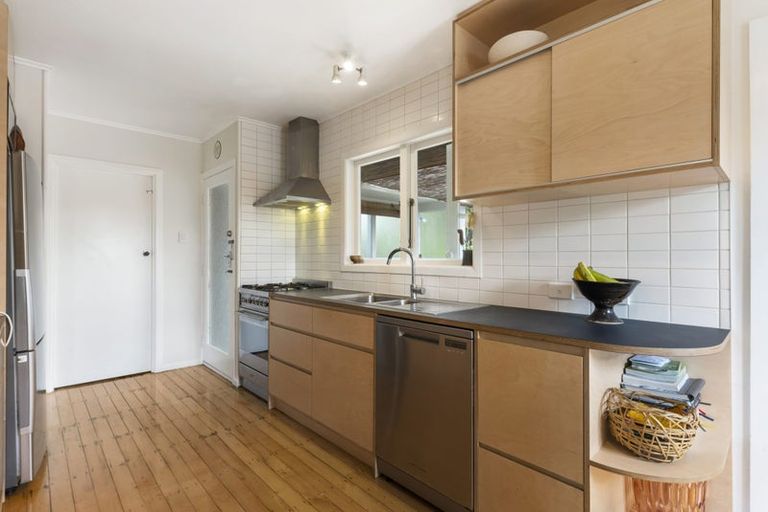 Photo of property in 67 Smythe Road, Henderson, Auckland, 0612