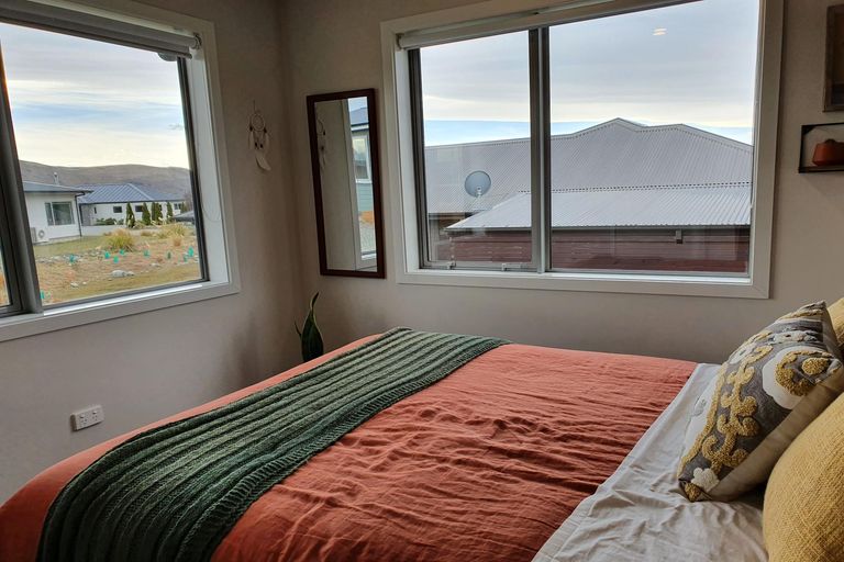 Photo of property in 33 Mistake Drive, Lake Tekapo, 7999