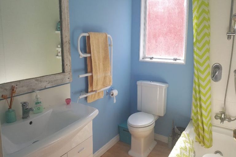 Photo of property in 100 Rangituhi Crescent, Takapuwahia, Porirua, 5022