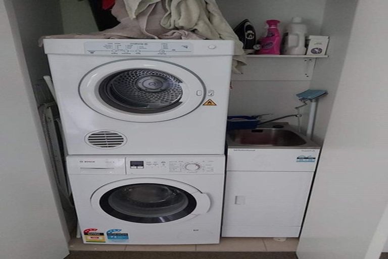 Photo of property in 10/74 Derwent Street, Island Bay, Wellington, 6023