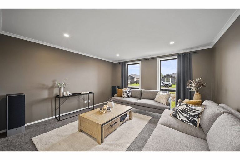 Photo of property in 42 Blue Jacket Drive, Halswell, Christchurch, 8025