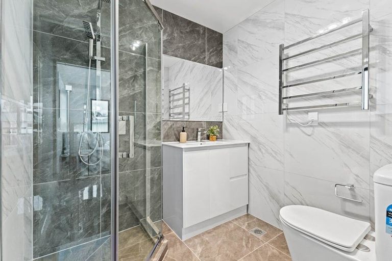 Photo of property in 1c Dreadon Road, Manurewa, Auckland, 2102