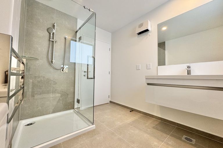 Photo of property in 11 Clementine Lane, Mount Pleasant, Christchurch, 8081