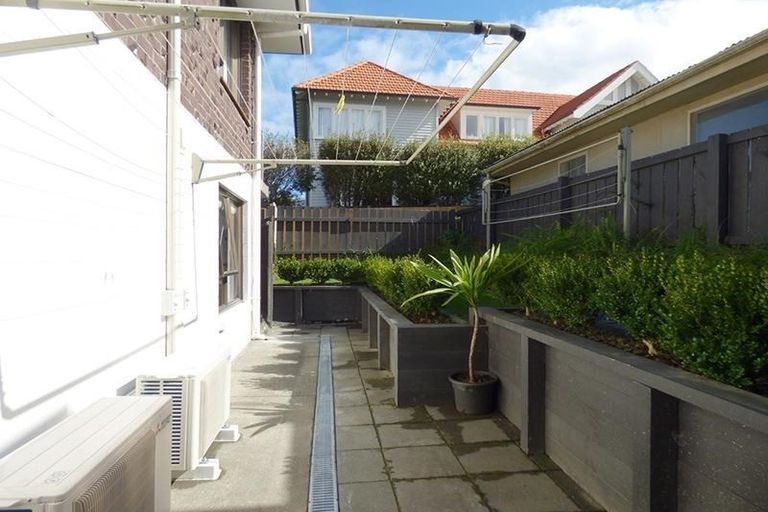 Photo of property in 3/59 Norwood Road, Bayswater, Auckland, 0622