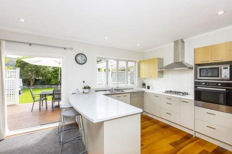 Photo of property in 7 Oak Street, Ebdentown, Upper Hutt, 5018