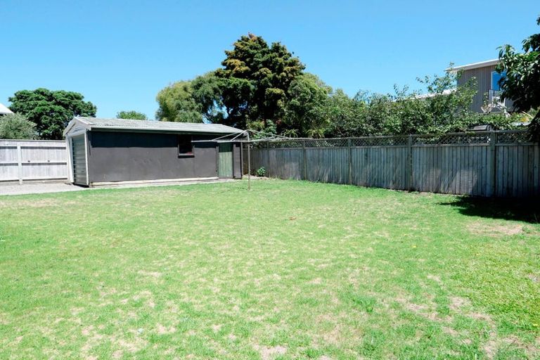Photo of property in 14 Campion Road, Waikanae Beach, Waikanae, 5036