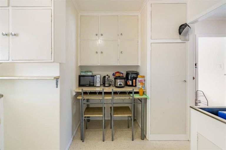 Photo of property in 120 Kings Crescent, Hutt Central, Lower Hutt, 5010