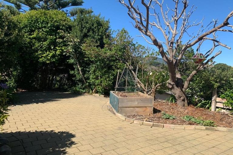 Photo of property in 28 Forest Road, Raumati South, Paraparaumu, 5032