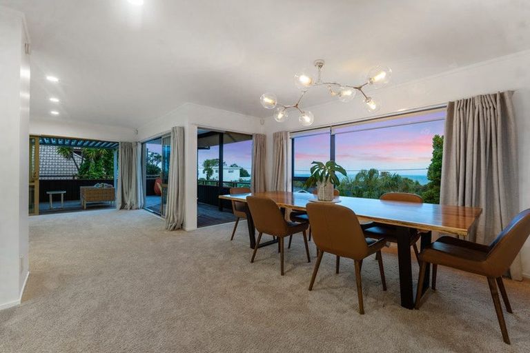 Photo of property in 1/23 Park Rise, Campbells Bay, Auckland, 0630