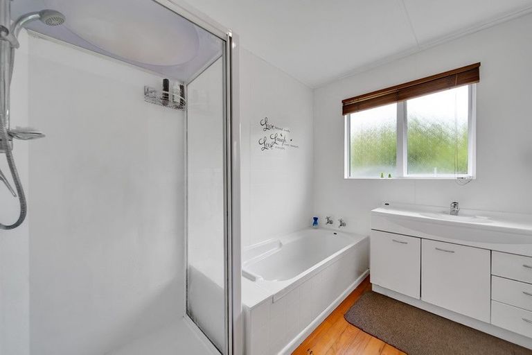 Photo of property in 162 Seaview Road, Westown, New Plymouth, 4310