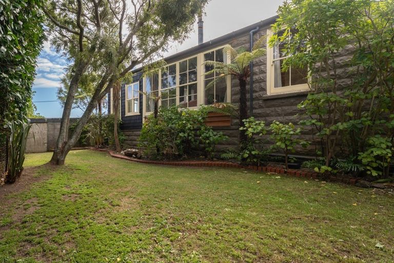Photo of property in 14 Whanake Street, Titahi Bay, Porirua, 5022