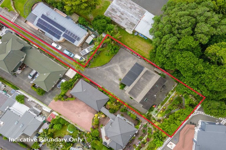 Photo of property in 27 Shelly Beach Parade, Cockle Bay, Auckland, 2014