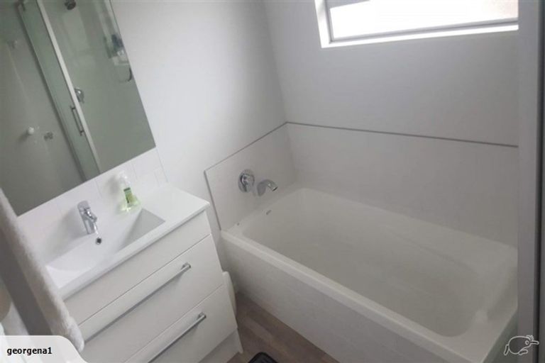 Photo of property in 273/1 Mangorei Road, Merrilands, New Plymouth, 4312