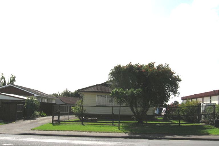 Photo of property in 190 Universal Drive, Henderson, Auckland, 0610