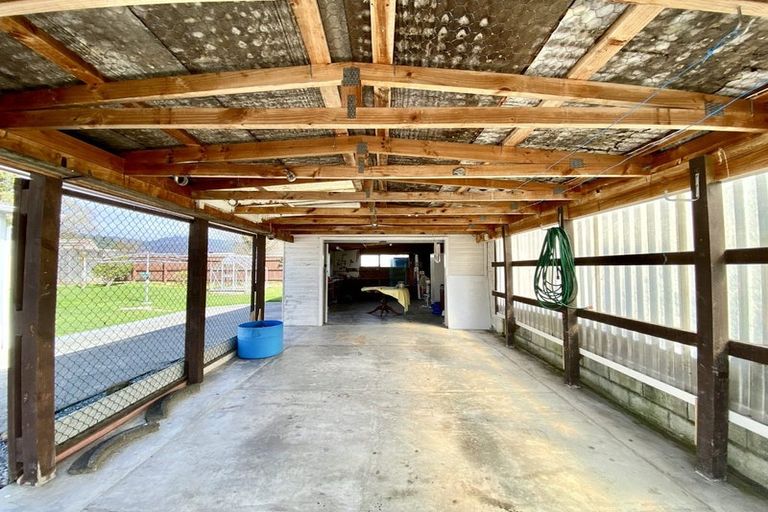 Photo of property in 6 York Avenue, Heretaunga, Upper Hutt, 5018