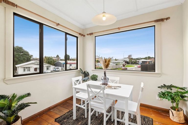 Photo of property in 22 Northgate, Strandon, New Plymouth, 4312