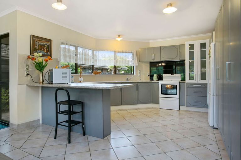 Photo of property in 260 Shakespeare Street, Leamington, Cambridge, 3432