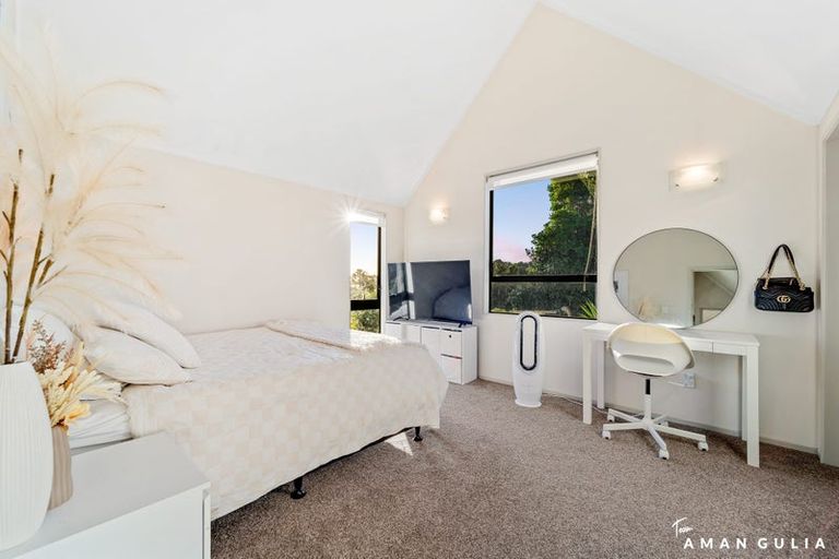 Photo of property in 33 Waipuia Place, Greenhithe, Auckland, 0632