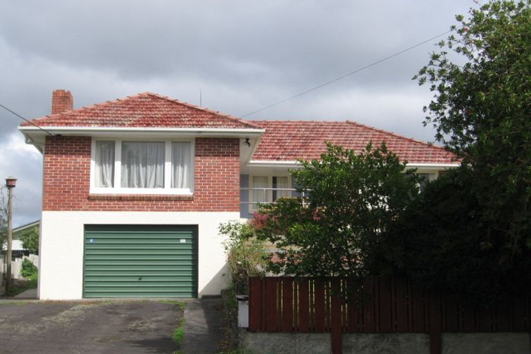 Photo of property in 4 Harrington Road, Henderson, Auckland, 0610