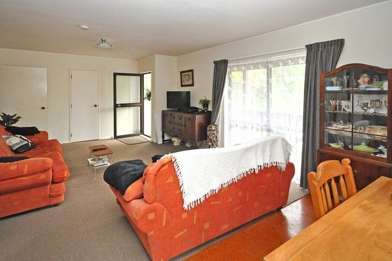Photo of property in 8 Springtime Crescent, Stanmore Bay, Whangaparaoa, 0932