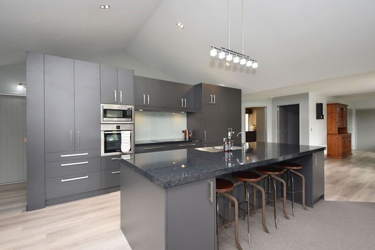 Photo of property in 225 Oreti Road, Otatara, Invercargill, 9879