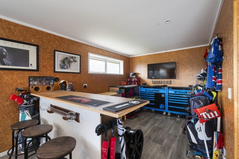 Photo of property in 11 Landon Way, Maewa, Feilding, 4702