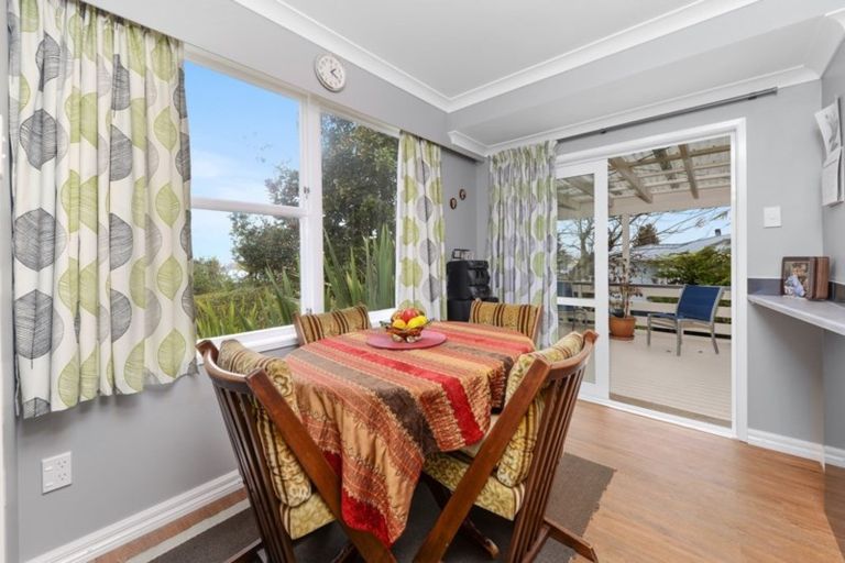 Photo of property in 2 Teal Place, Selwyn Heights, Rotorua, 3015
