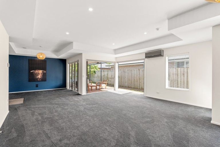 Photo of property in 22 Pemberton Drive, Darfield, 7510