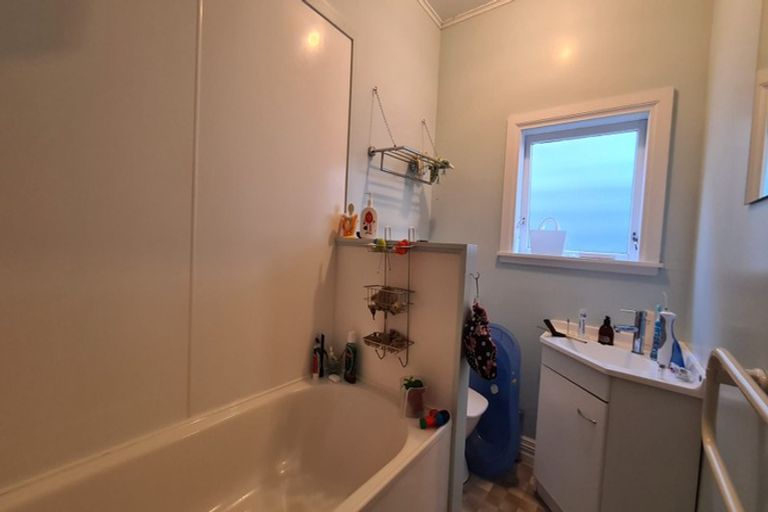 Photo of property in 124 Daniell Street, Newtown, Wellington, 6021