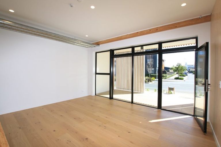 Photo of property in 1/167 Hobsonville Point Road, Hobsonville, Auckland, 0616