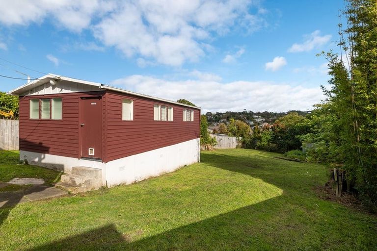 Photo of property in 522 Beach Road, Murrays Bay, Auckland, 0630