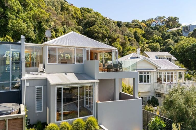 Photo of property in 90b Awa Road, Seatoun, Wellington, 6022