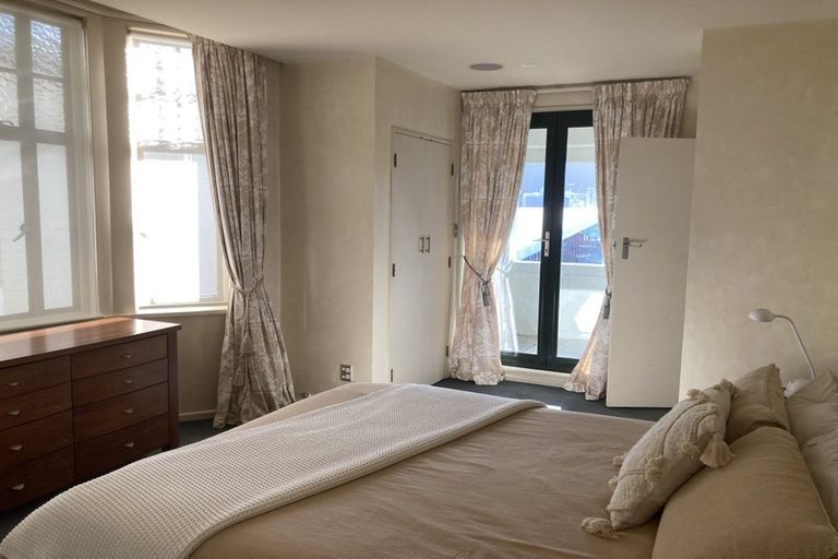 Photo of property in 3/154 Oriental Parade, Oriental Bay, Wellington, 6011