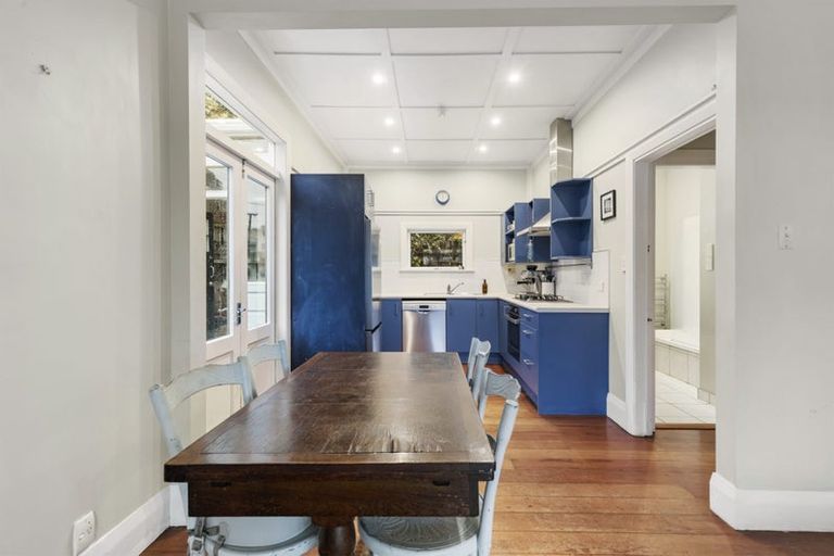 Photo of property in 10 Brighton Street, Island Bay, Wellington, 6023