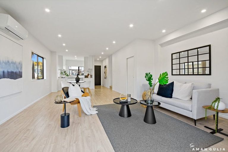 Photo of property in 37a Crestview Rise, Papakura, 2110