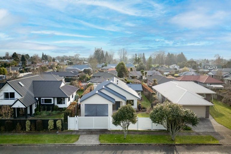 Photo of property in 69 Carlyle Street, Leamington, Cambridge, 3432