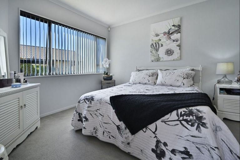 Photo of property in Parkvale Estate, 1232/8 Howard Street, Parkvale, Hastings, 4122
