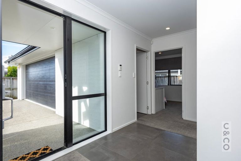 Photo of property in 19 Pohutukawa Parade, Riverhead, 0820