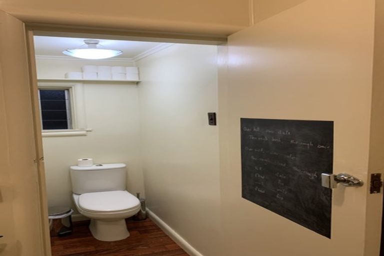 Photo of property in 14 Seaview Avenue, Northcote, Auckland, 0627