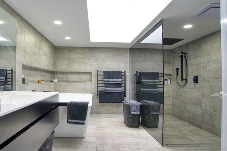 Photo of property in 31 Earlsworth Road, Mangere East, Auckland, 2024